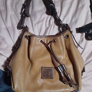 Dooney & bourke